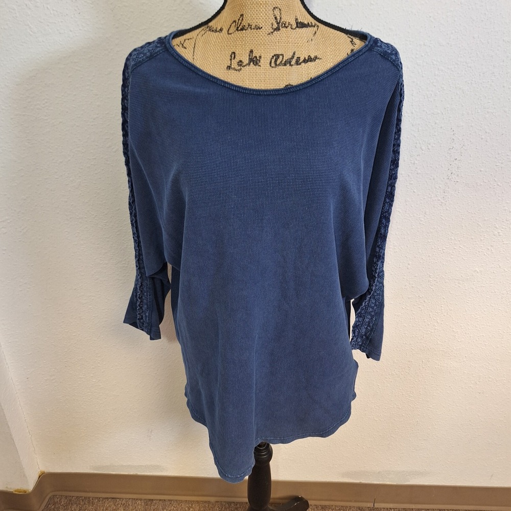 Chaps Women's Size Large Pullover Blue Sweater Waffle Lace Accent Long Sleeves